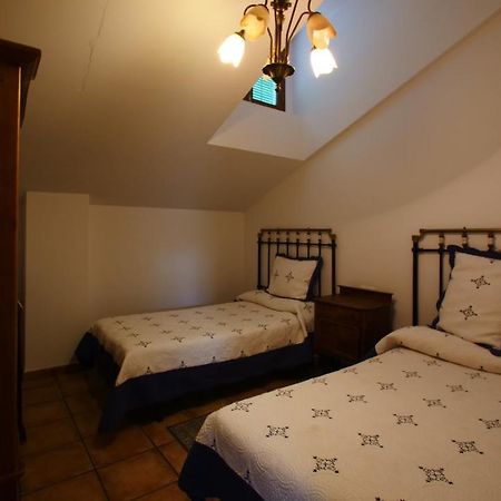 Casa Rural Plaza Vieja Saldana Bagian luar foto